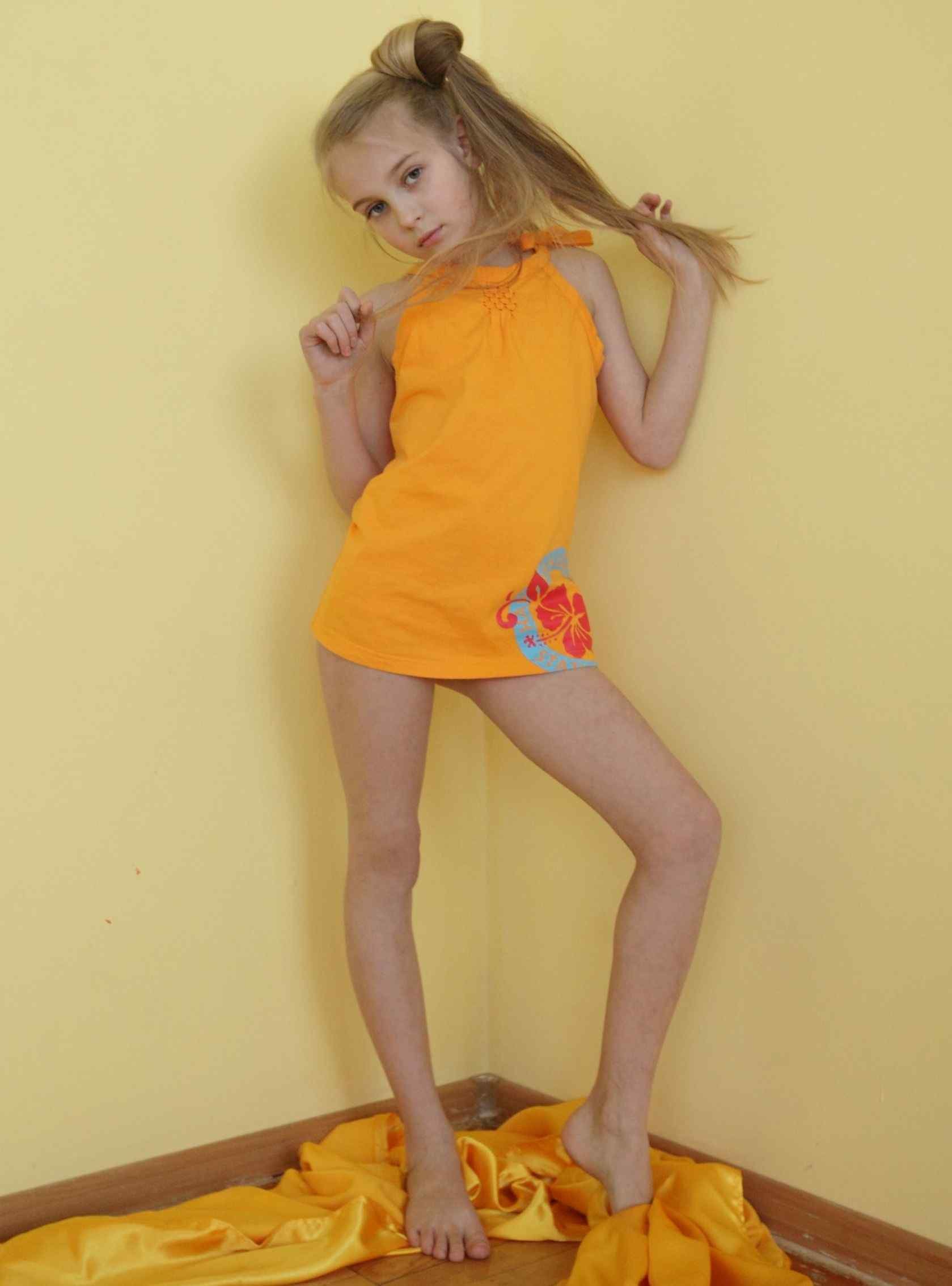 Evy Orange Mini